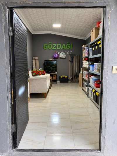 AKYAZI DEDELERDE 844 M² ARSA ÜZERİNDE EV+AHIR+SAMANLIK — fotoğraf 2